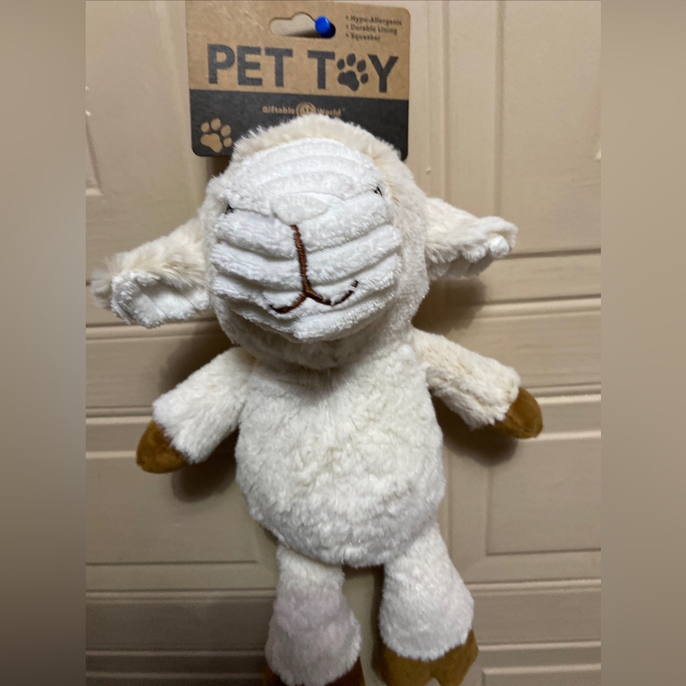 Brand new Giftable World Lamb Dog Toy. 12” with squeaker